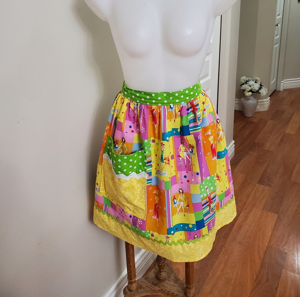 Colorful Super-fun Apron W Pocket. One Sz To XL.